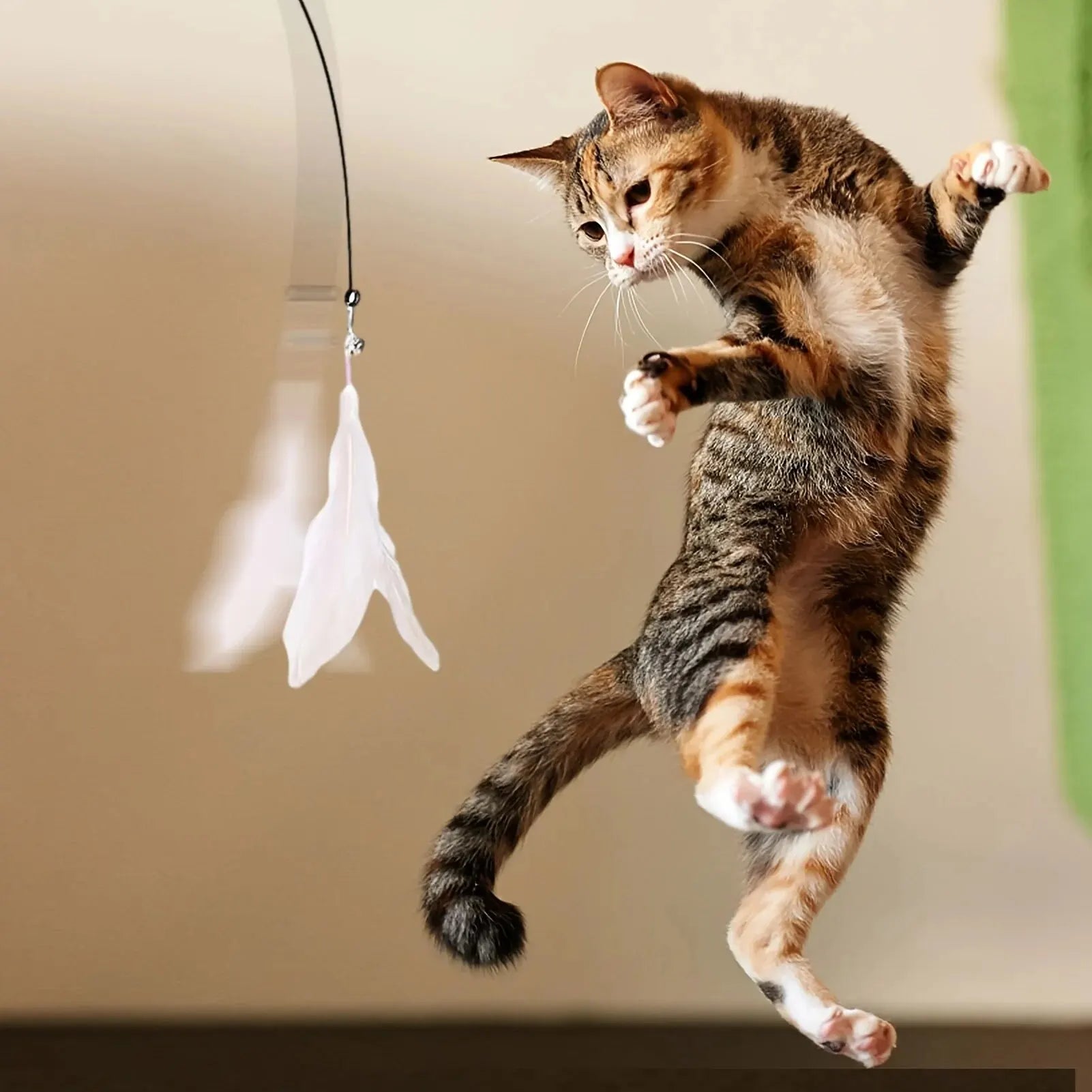 🐱 Cat Teaser Toy – Interactive Bell & Feather Wand with Suction Cup Pole