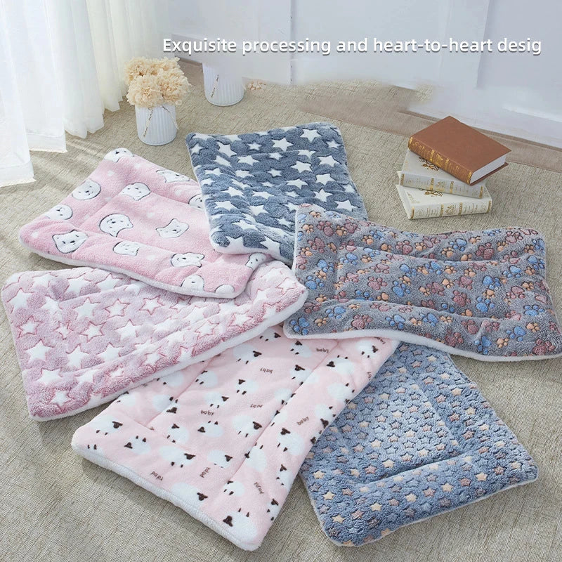 🐾 Flannel Pet Sleeping Mat – Soft Winter Dog & Cat Bed