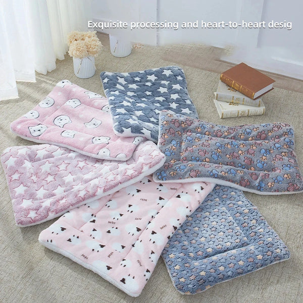 🐾 Flannel Pet Sleeping Mat – Soft Winter Dog & Cat Bed