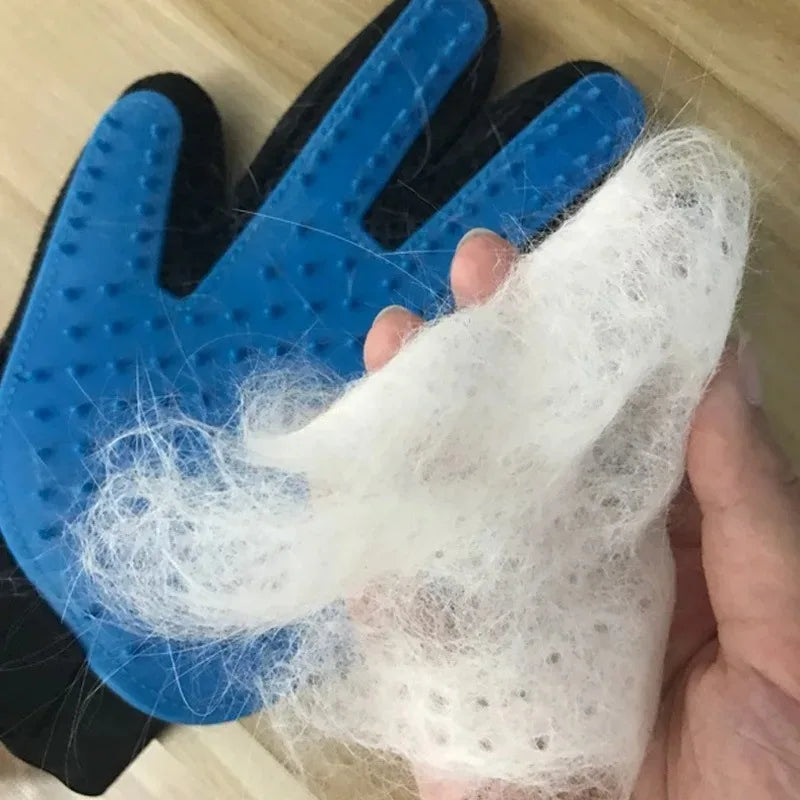 Pet Grooming Glove – Gentle Deshedding & Massage Brush for Cats & Dogs